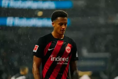 فوت ميركاتو: الدحيل القطري يتفق مع فرانكفورت على التعاقد مع توتا